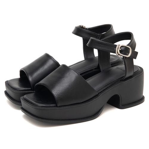 JB selection】バルキーパテッドストラップ厚底サンダル: サンダル