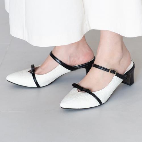 ダブルベルトポインテッドミュールパンプス