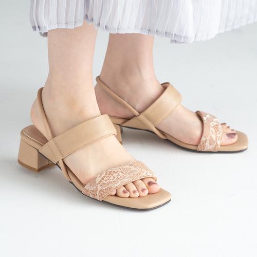＜ふわさら＞グリッターレースストレッチバックベルトサンダル