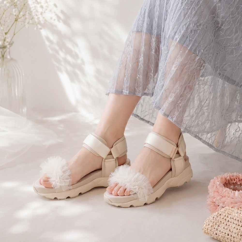 Christian Louboutinフリルレース サンダル チュールフリルストラップスポーツサンダル: サンダル | ジェリー