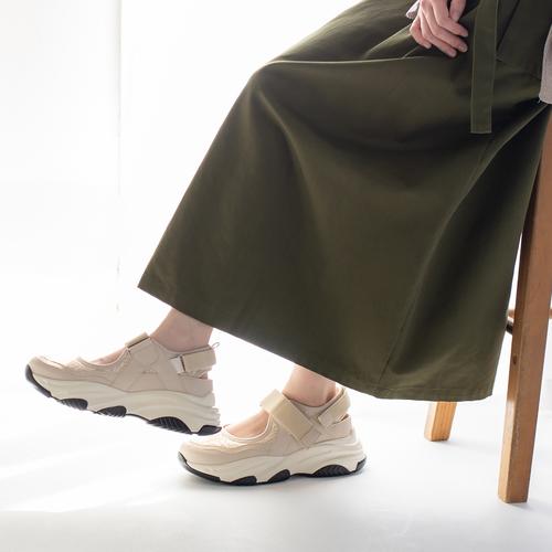 ゴムストラップレースメッシュスニーカー