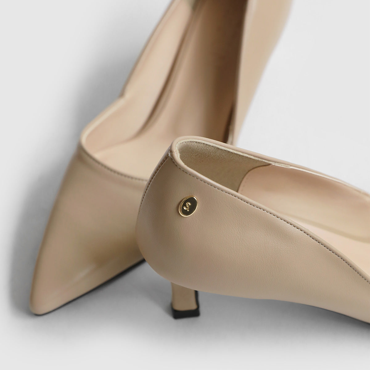 Avinne(アヴィンヌ)ベーシックスティレットヒールパンプス(5cm)