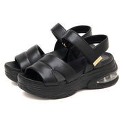 ブラック