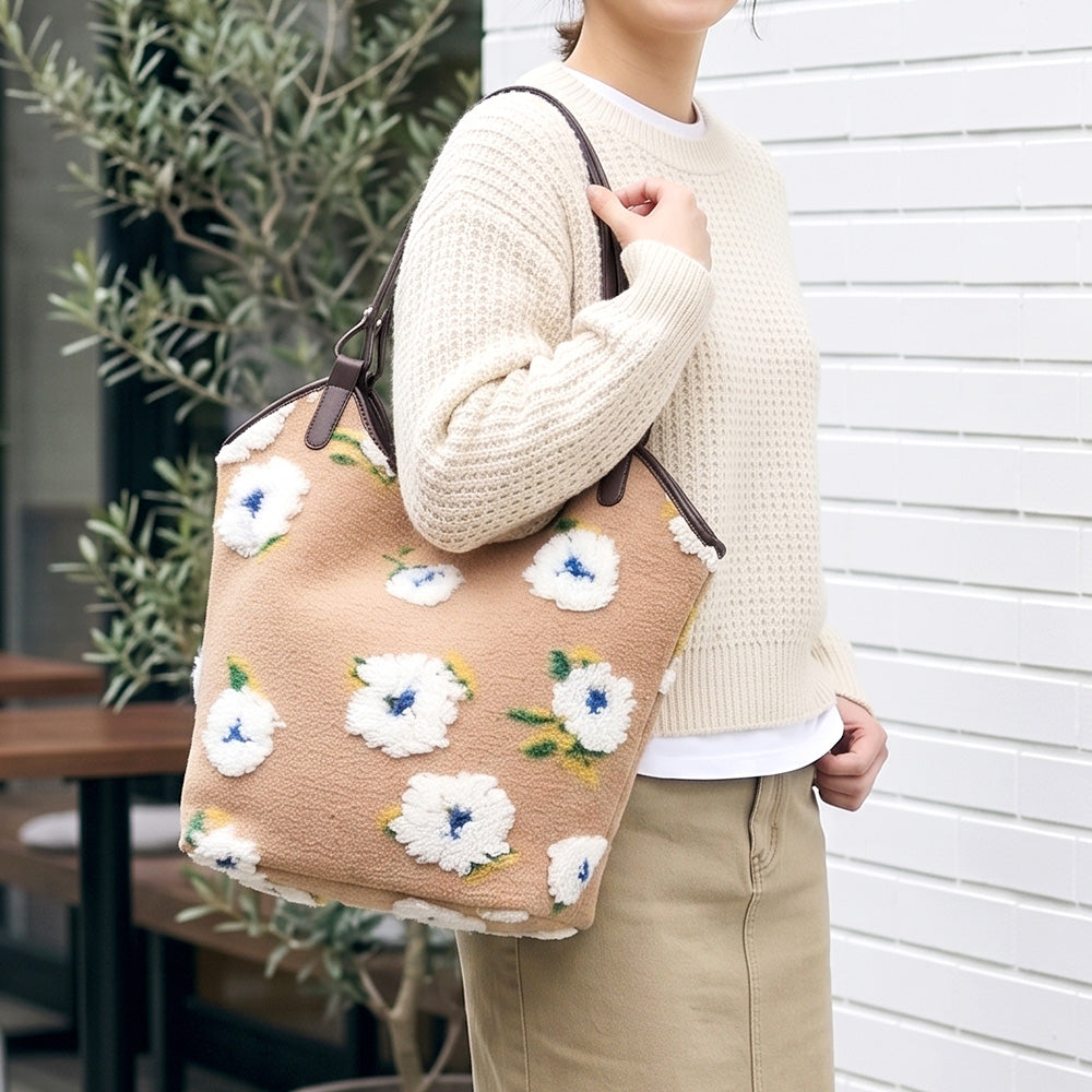 フラワーモチーフ刺繍トートバッグ