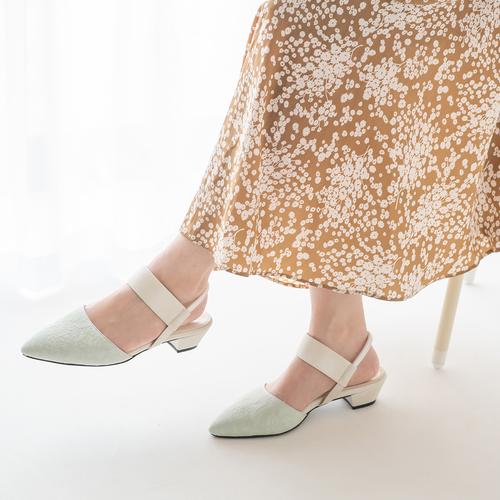 ストレッチバックベルトパンプス