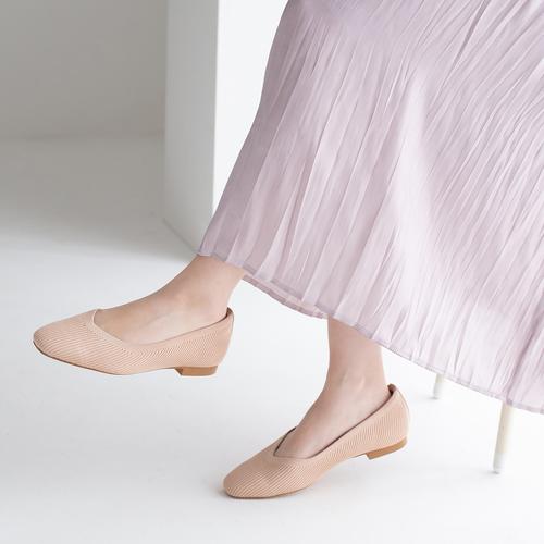 やわらかニットパンプス