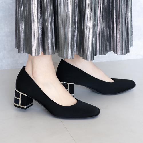 ブロックヒールスクエアトゥプレーンパンプス