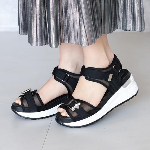 �r�W���[�V�A�[�X�|�[�c�T���_��