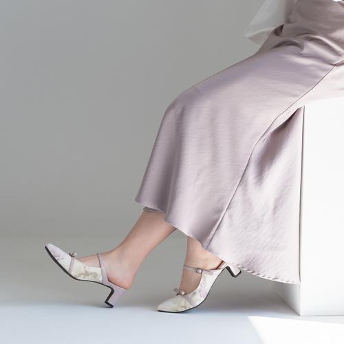 ダブルベルトポインテッドミュールパンプス