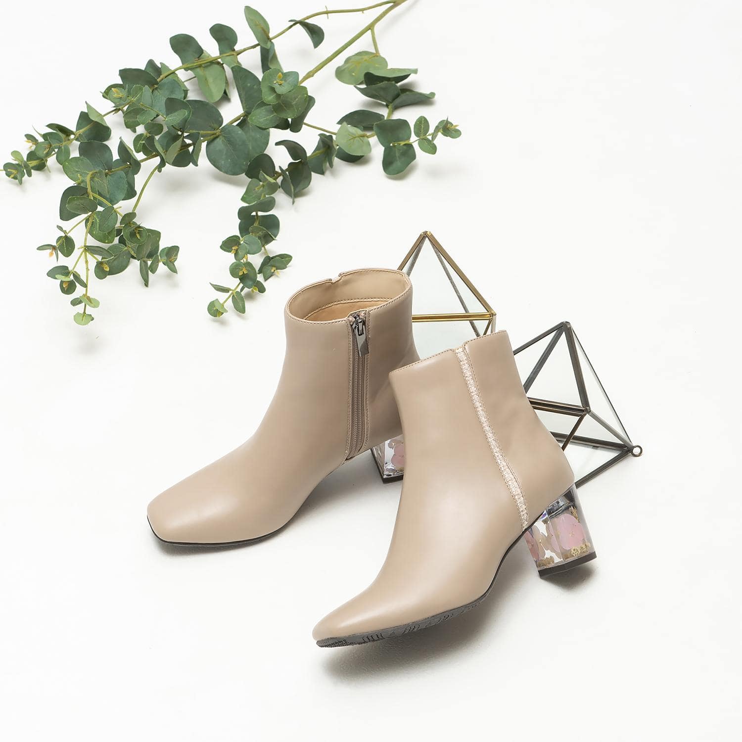 クリアフラワーヒールショートブーツ<新色追加>