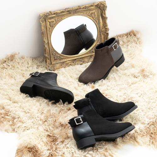 サイドベルトショートブーツ