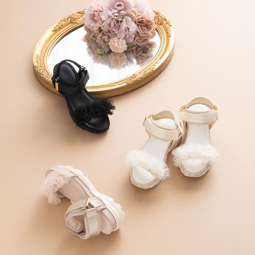 �`���[���t�����X�g���b�v�X�|�[�c�T���_��