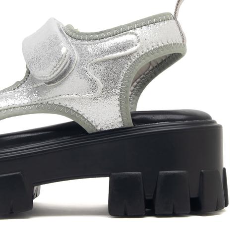 �_�u���x���g�X�|�[�c�T���_��