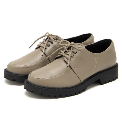 トラックソールレースアップマニッシュシューズ