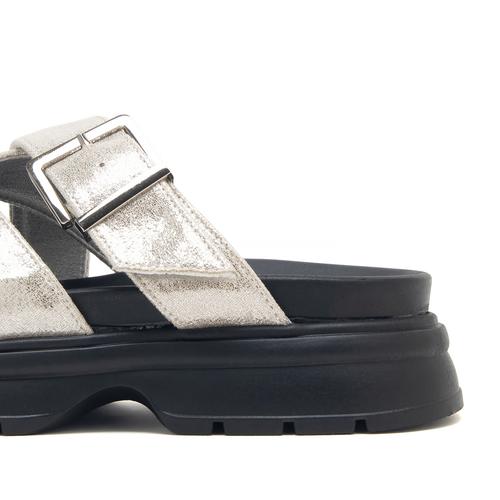 �yJB selection�z�N���X�x���g����~���[���T���_��