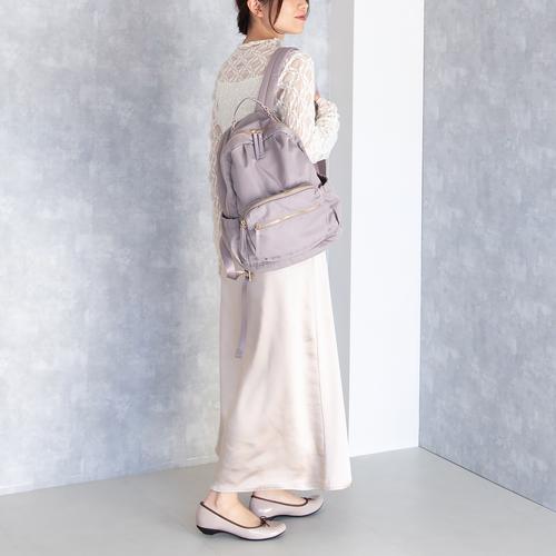 たっぷり収納!13ポケットナイロンリュック