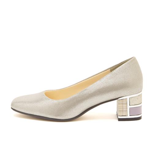 ブロックヒールスクエアトゥプレーンパンプス