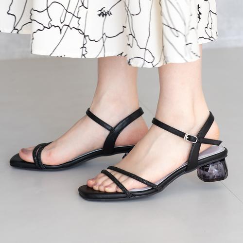 ビジューラインストラップクリアヒールサンダル