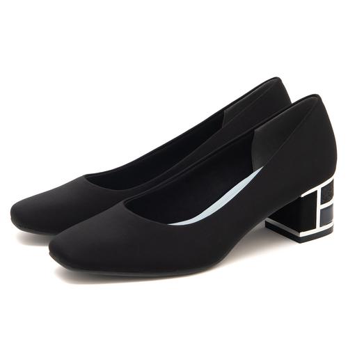 ブロックヒールスクエアトゥプレーンパンプス
