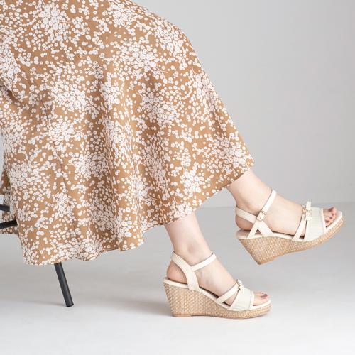 ビジューリボンウェッジサンダル