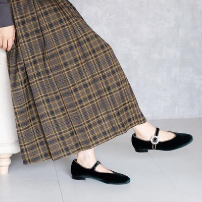 【あったか仕様】ビジューバックルパンプス