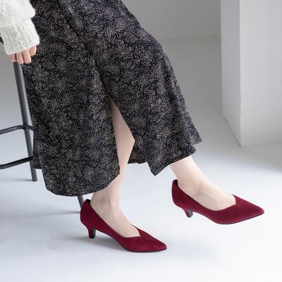 【あったか仕様】ポインテッドVカットプレーンパンプス