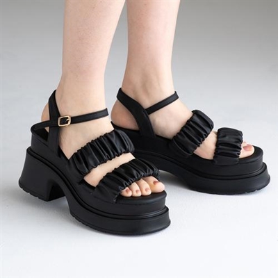 �yJB selection�z�V���[�����O�X�g���b�v����T���_��