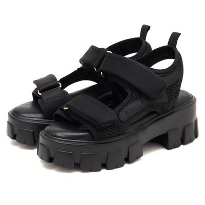 �_�u���x���g�X�|�[�c�T���_��