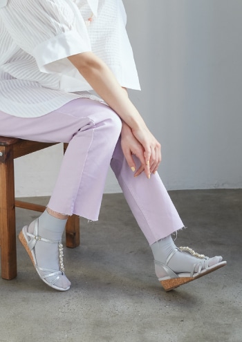 Summer Collection フラワービジューTストラップサンダル