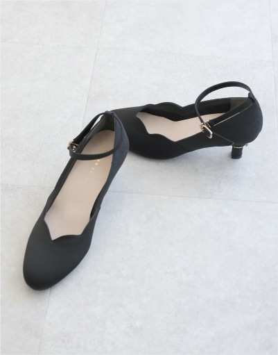 flower embroidery pumps